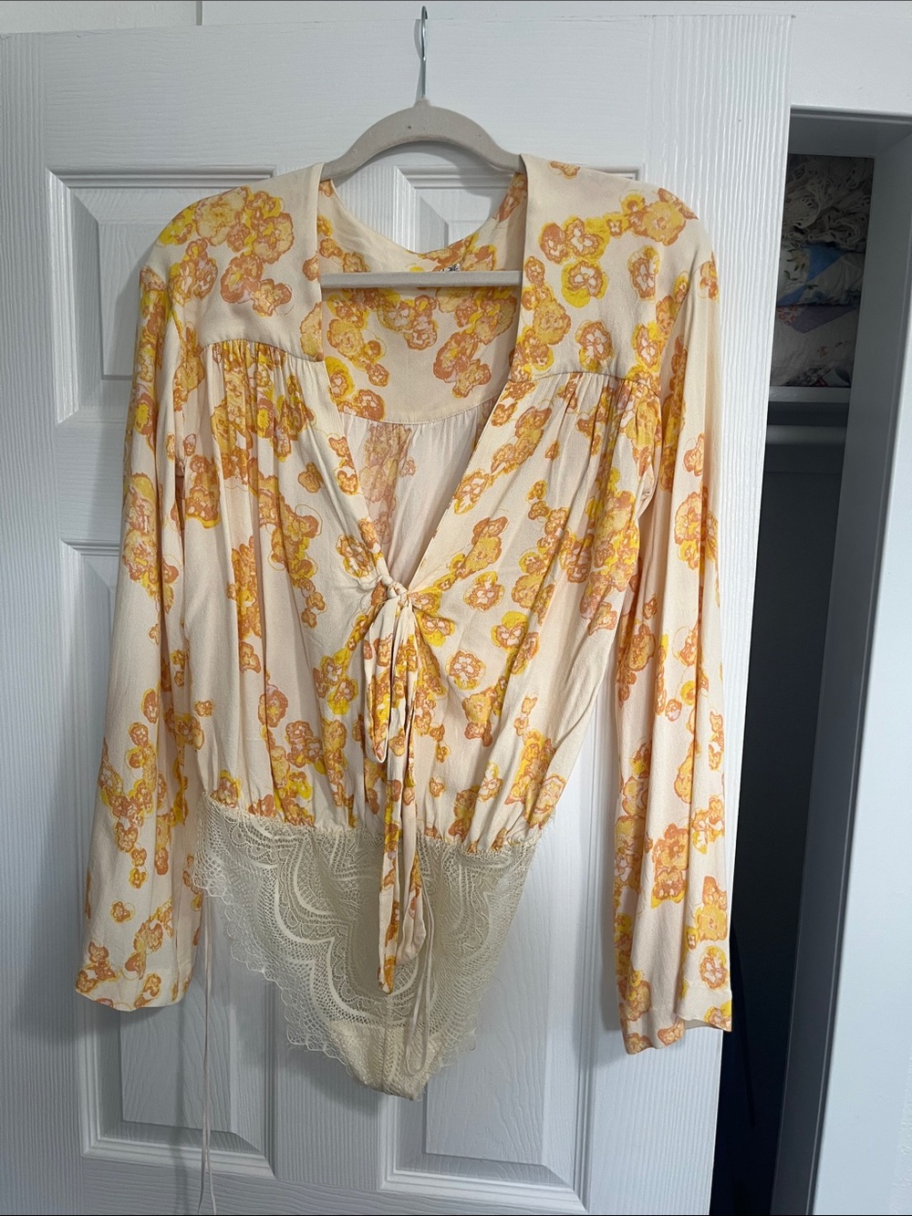 Floral Tie-Front Flowy Sleeve Bodysuit - Cream & Yellow